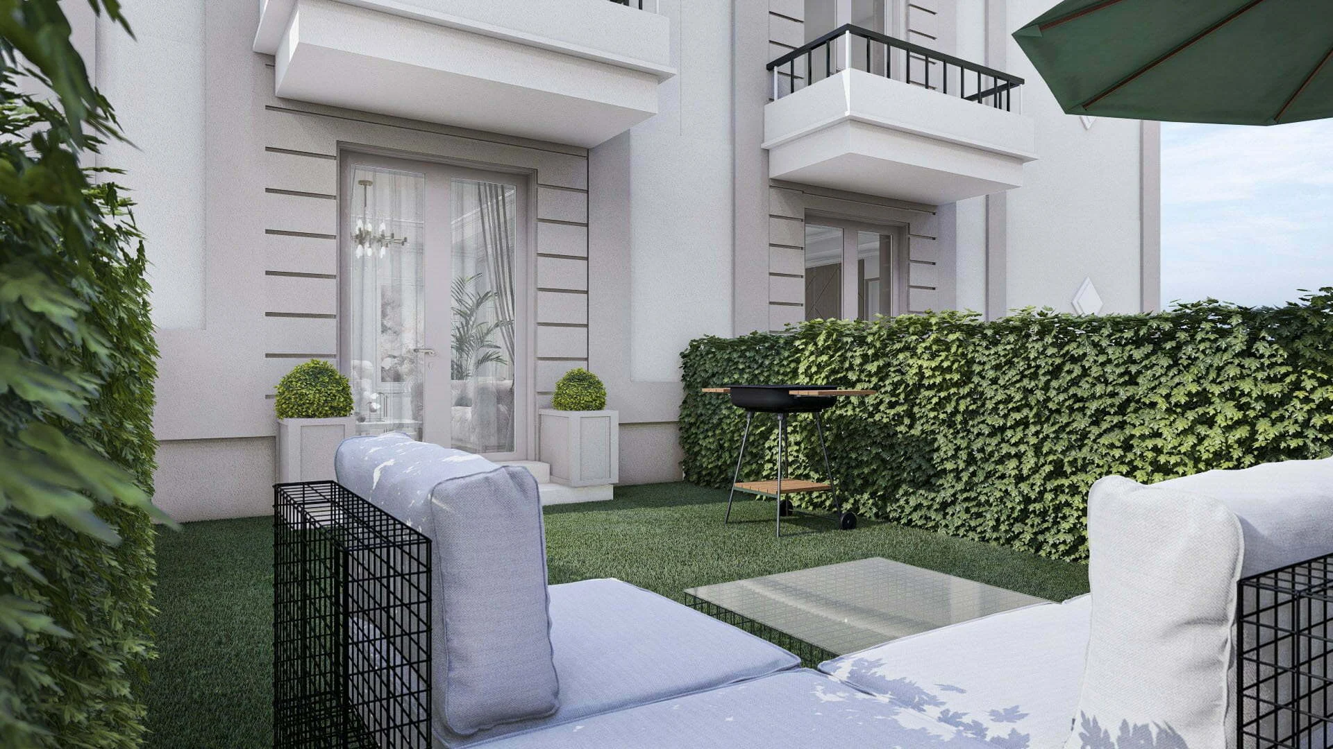5 MONARCH PRIVATE YARD